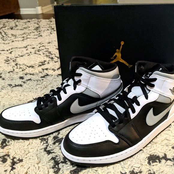 Air Jordan 1 Mid White Shadow 554724-073 Black Whi - Picture 6 of 6